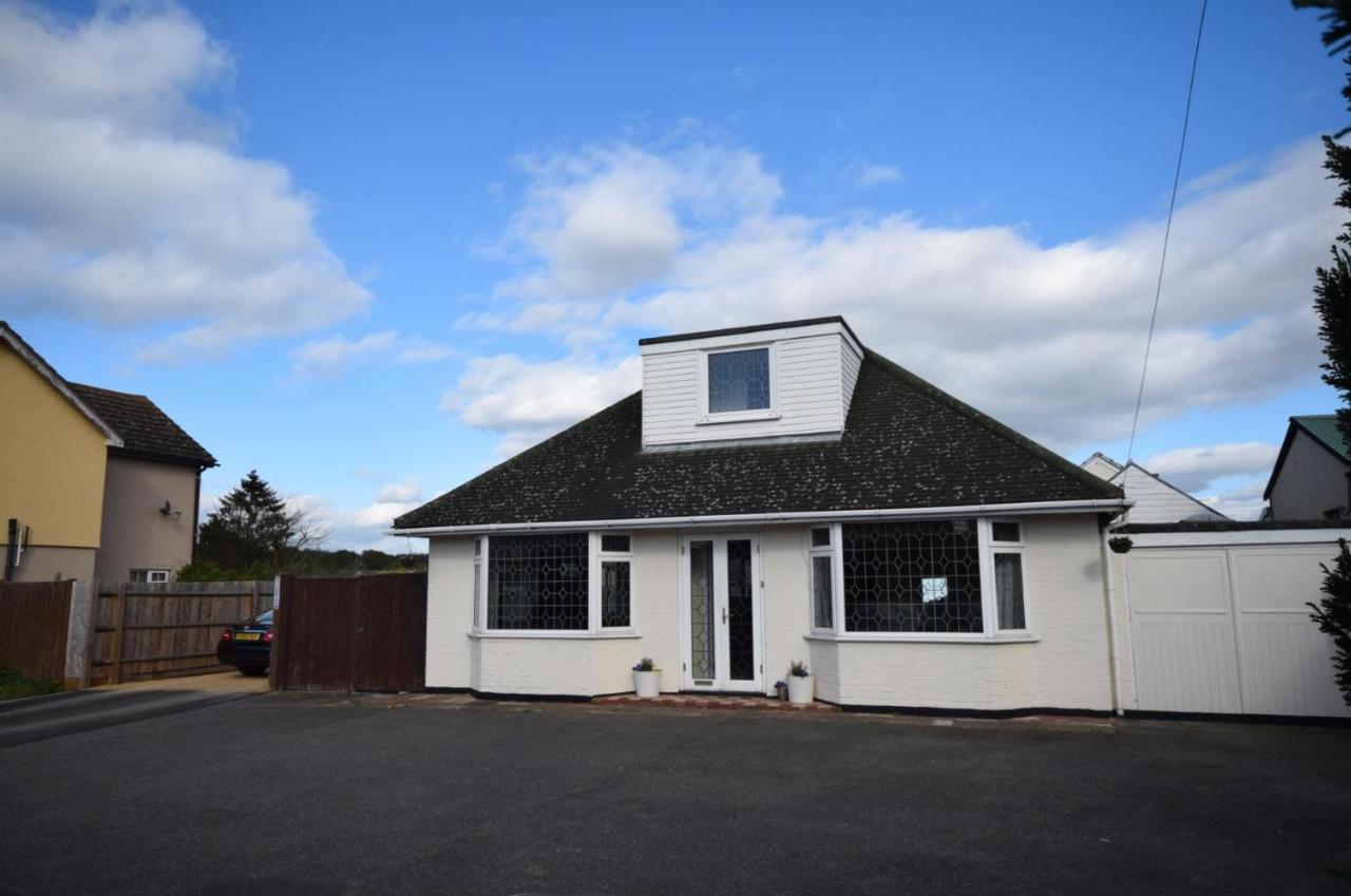 Stanwell Stansted Airport Bed & Breakfast Takeley Екстериор снимка