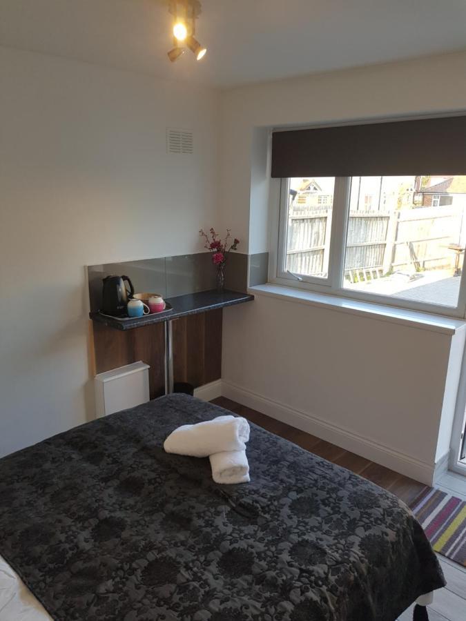 Stanwell Stansted Airport Bed & Breakfast Takeley Екстериор снимка
