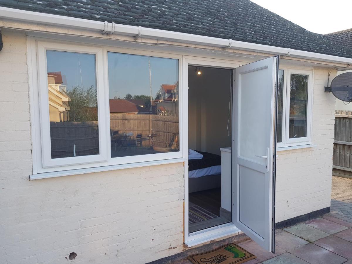 Stanwell Stansted Airport Bed & Breakfast Takeley Екстериор снимка