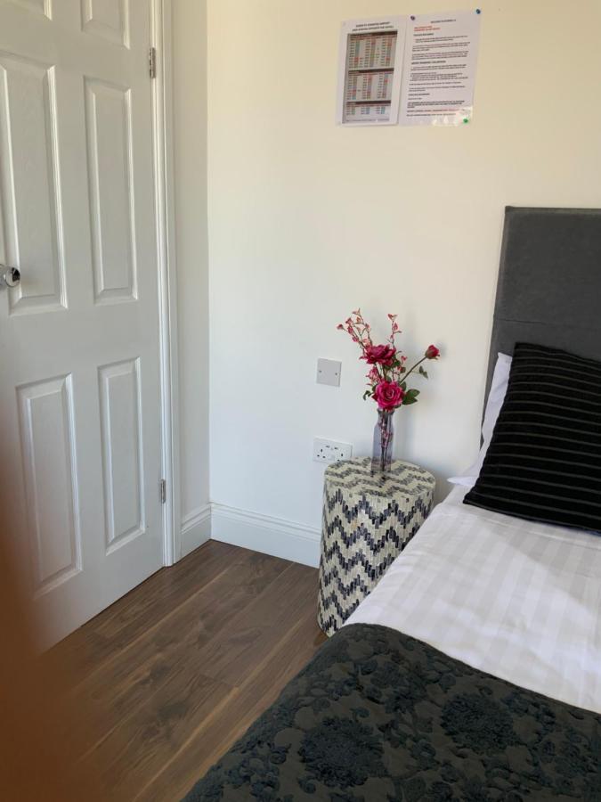 Stanwell Stansted Airport Bed & Breakfast Takeley Екстериор снимка