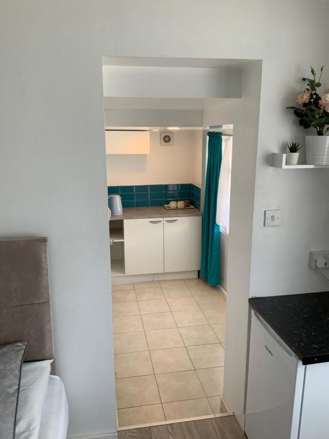 Stanwell Stansted Airport Bed & Breakfast Takeley Екстериор снимка